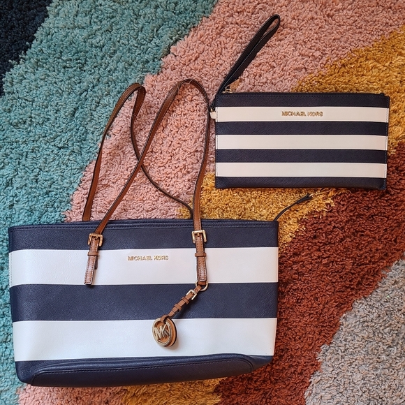 Michael Kors Jet Set Travel Stripe Tote & Wristlet - Picture 2 of 8